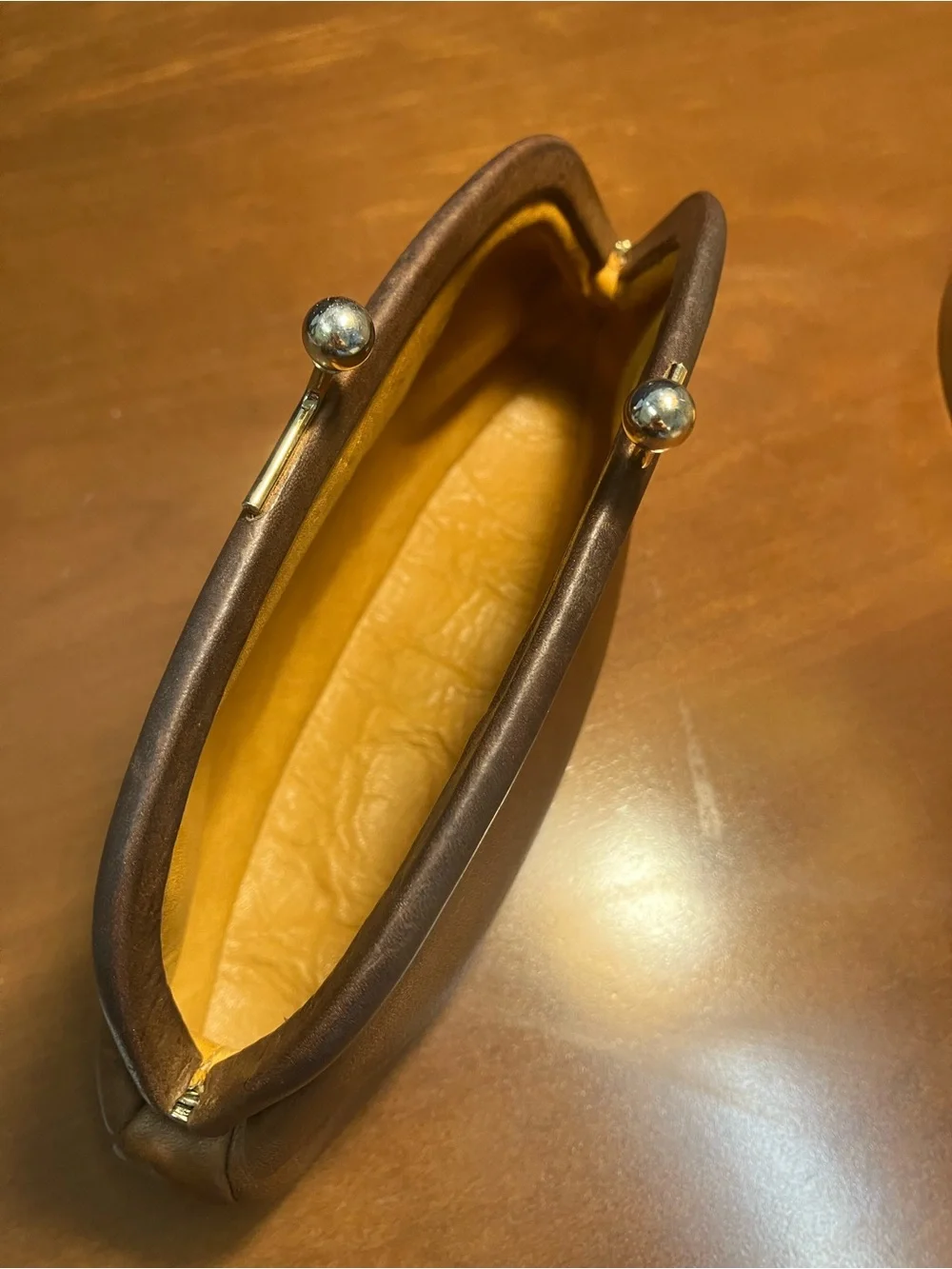 Vintage Coach Tan Leather Kiss-Lock Utility Purse 7160